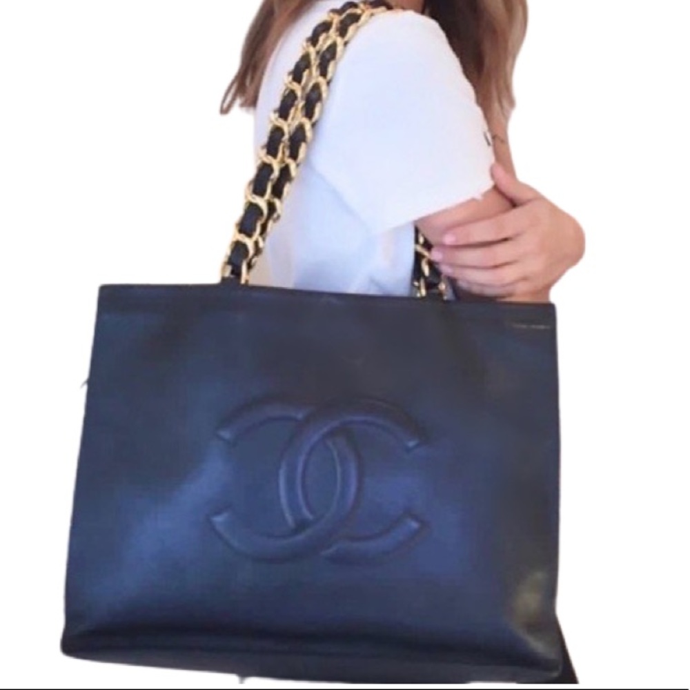 💎✨RARE✨💎 CHANEL LEATHER TOTE